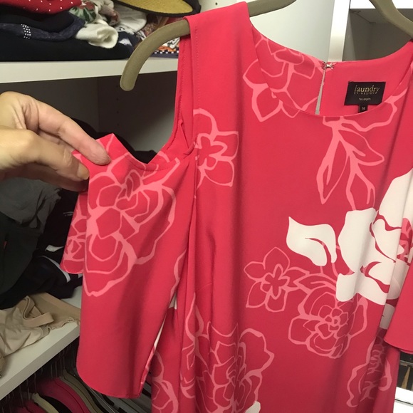 Dress - cold shoulder - Picture 3 of 4